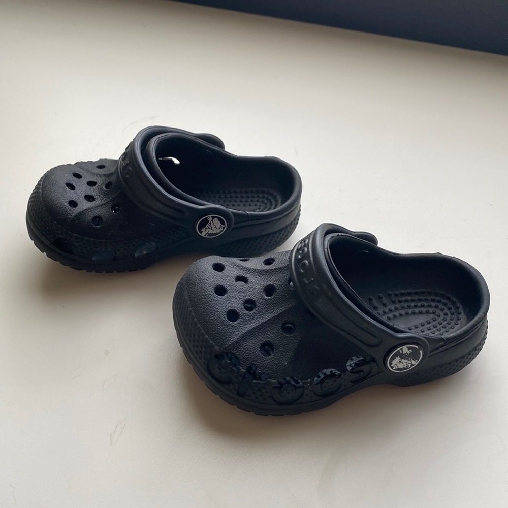 Kids Crocs 4/5c black